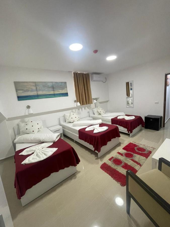 Hostel Tripoli Palace Bucarest Extérieur photo