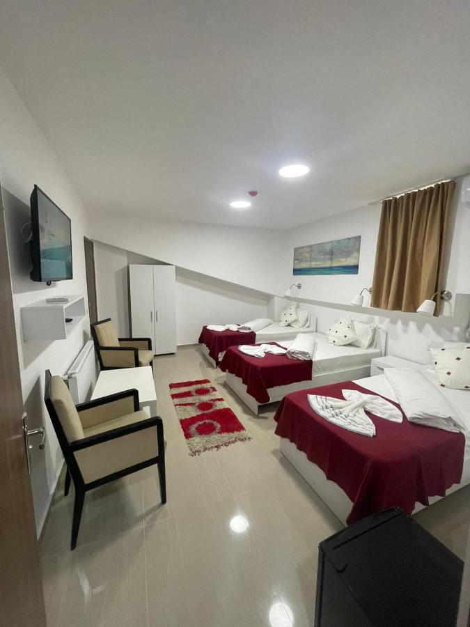 Hostel Tripoli Palace Bucarest Extérieur photo