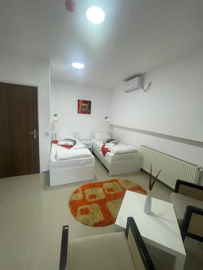 Hostel Tripoli Palace Bucarest Extérieur photo