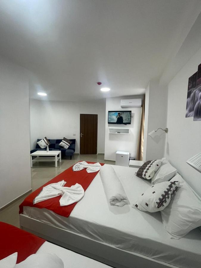 Hostel Tripoli Palace Bucarest Extérieur photo