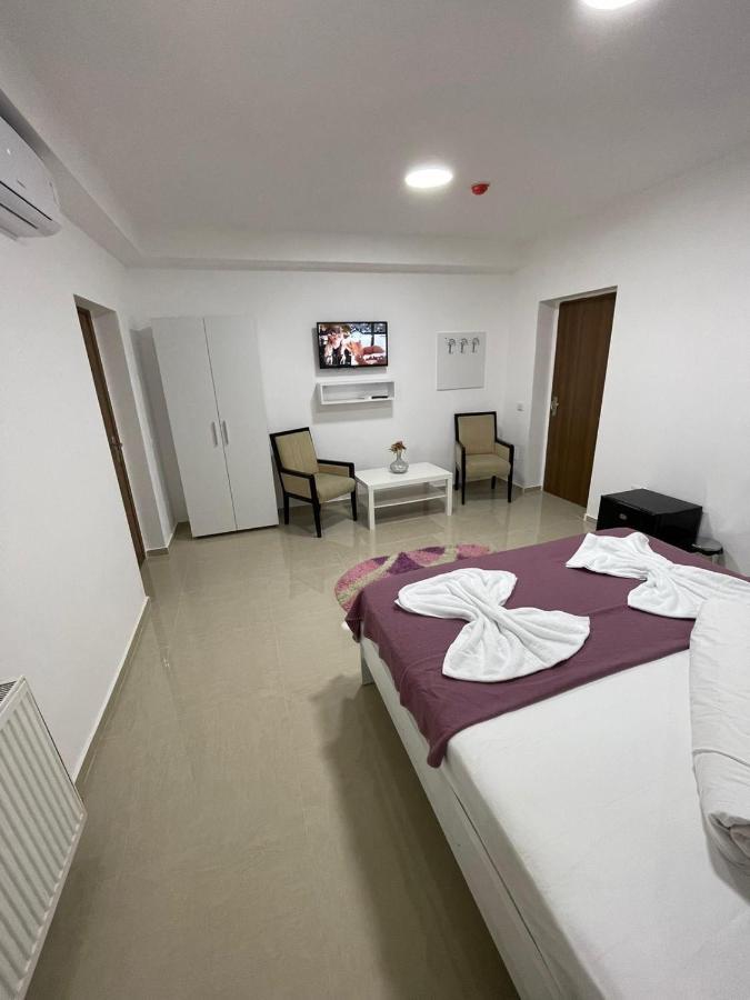 Hostel Tripoli Palace Bucarest Extérieur photo