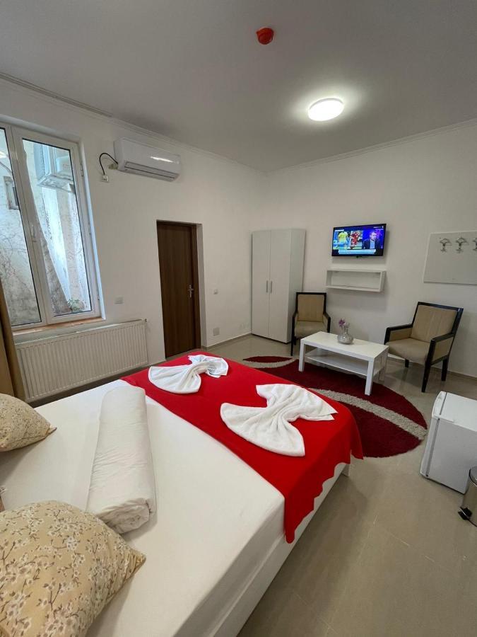Hostel Tripoli Palace Bucarest Extérieur photo