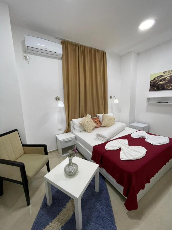 Hostel Tripoli Palace Bucarest Extérieur photo